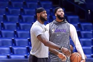 塔：首次佩戴德国队长袖标意义重大，但世界杯资格最重要（塔：首戴德国队长袖标意义非凡，但世界杯资格更为关键）