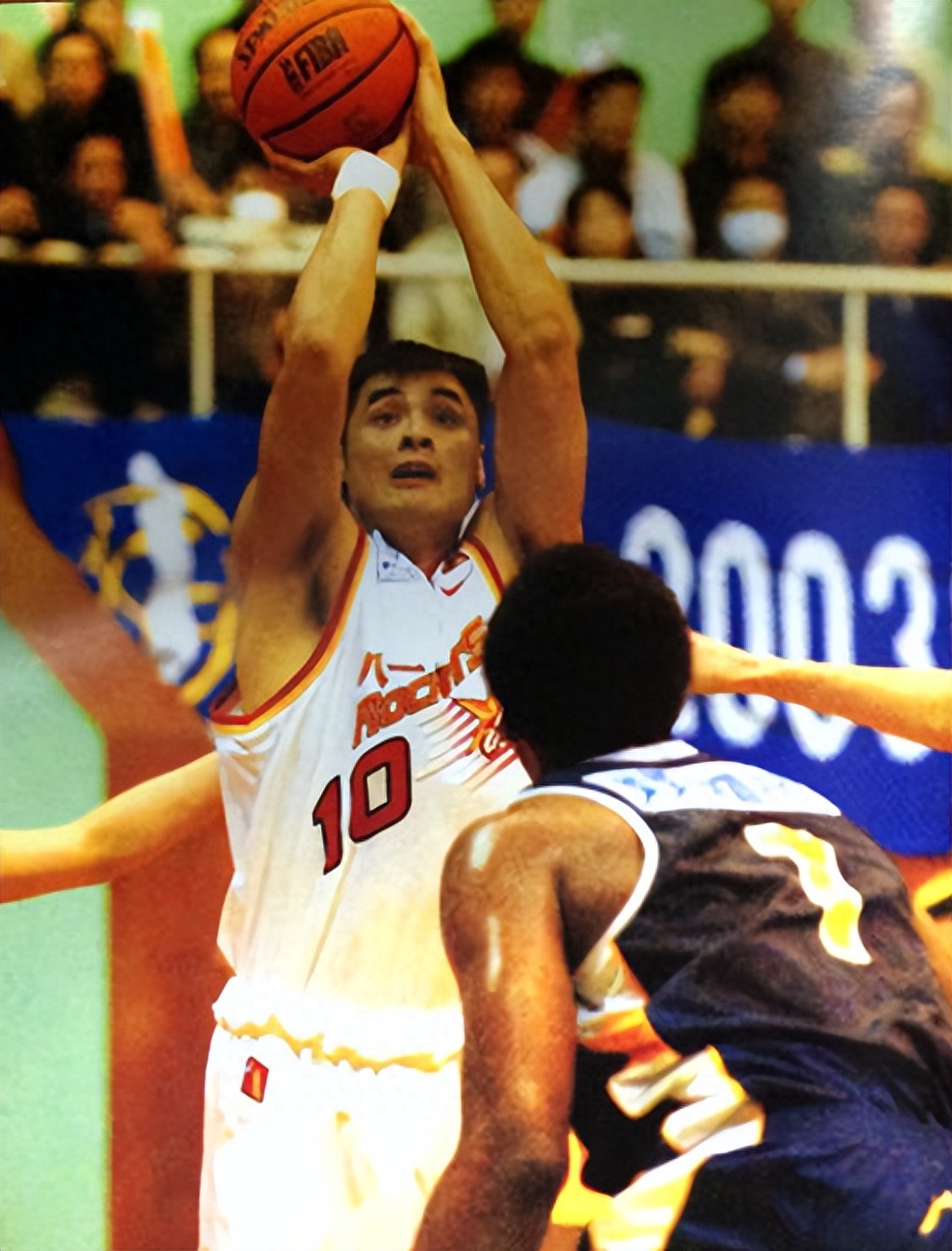 斯通斯：改打五后卫是教练的临场决定；真为福登感到开心（斯通斯：五后卫是教练临时调整，我真心为福登高兴）