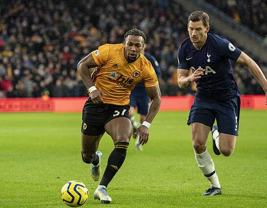 足球欧冠决赛将首次引入AI裁判辅助系统（AI裁判辅助系统将首次亮相欧冠决赛）